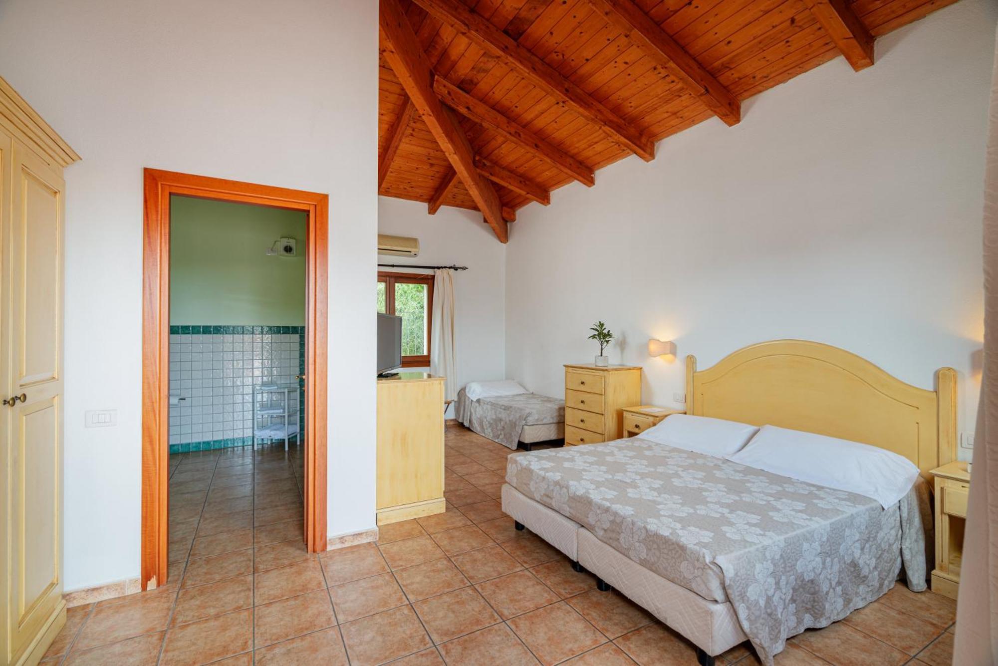 Club Esse Cala Gonone Hotell Eksteriør bilde
