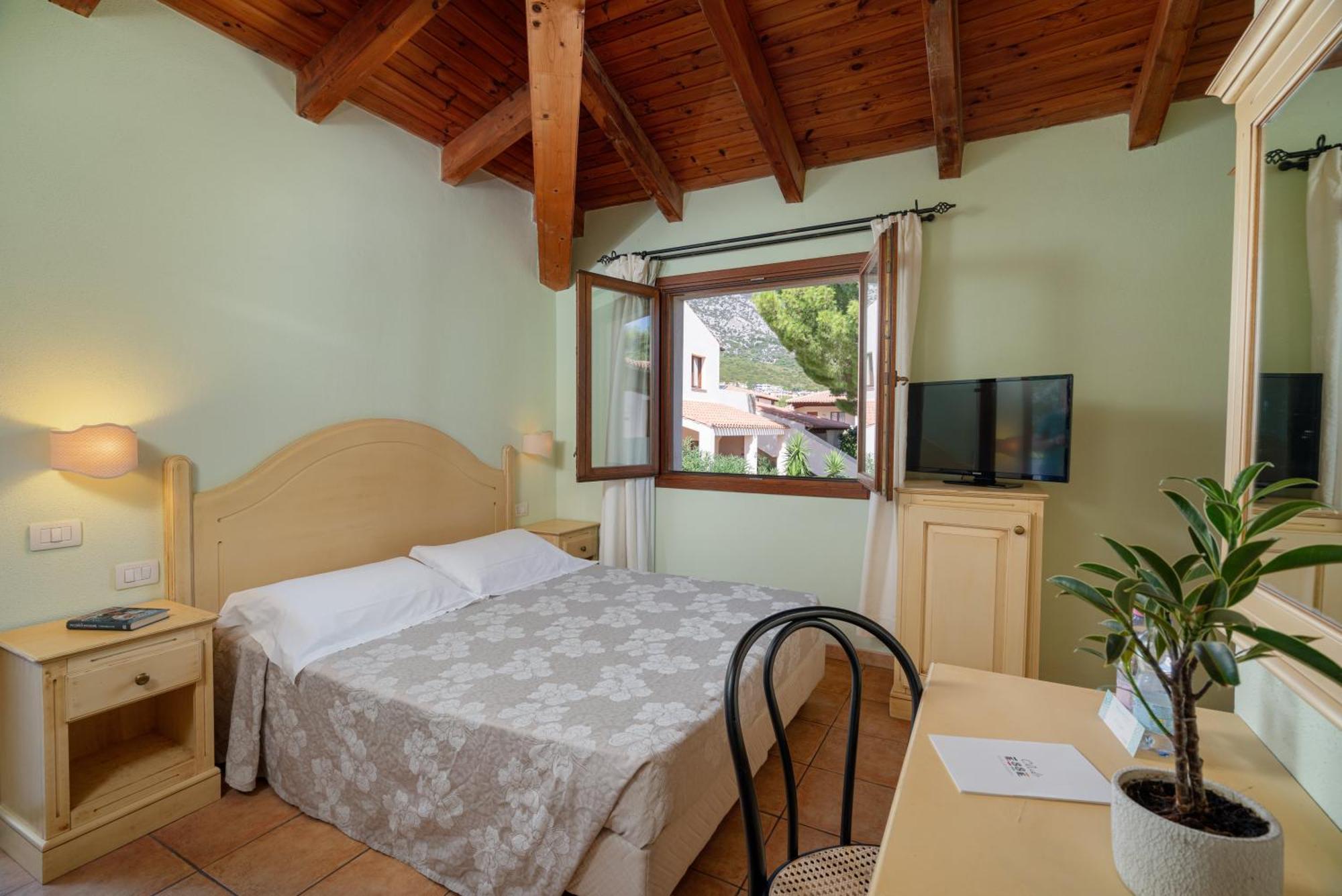 Club Esse Cala Gonone Hotell Eksteriør bilde