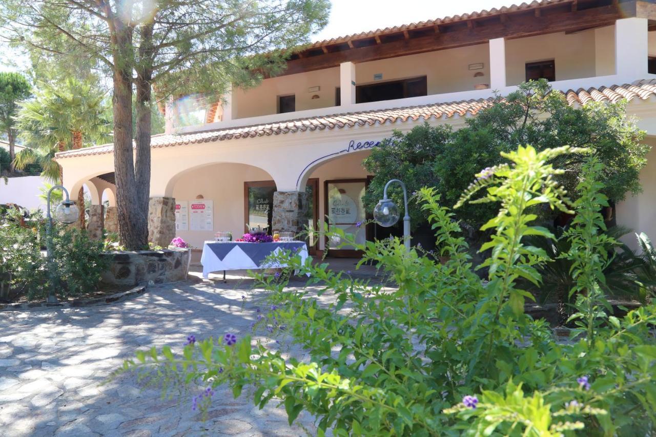 Club Esse Cala Gonone Hotell Eksteriør bilde