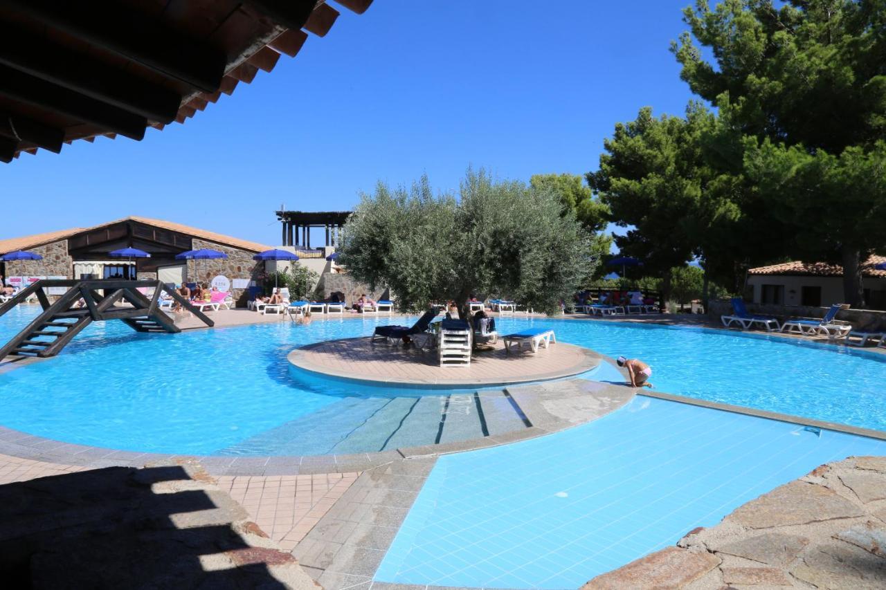 Club Esse Cala Gonone Hotell Eksteriør bilde